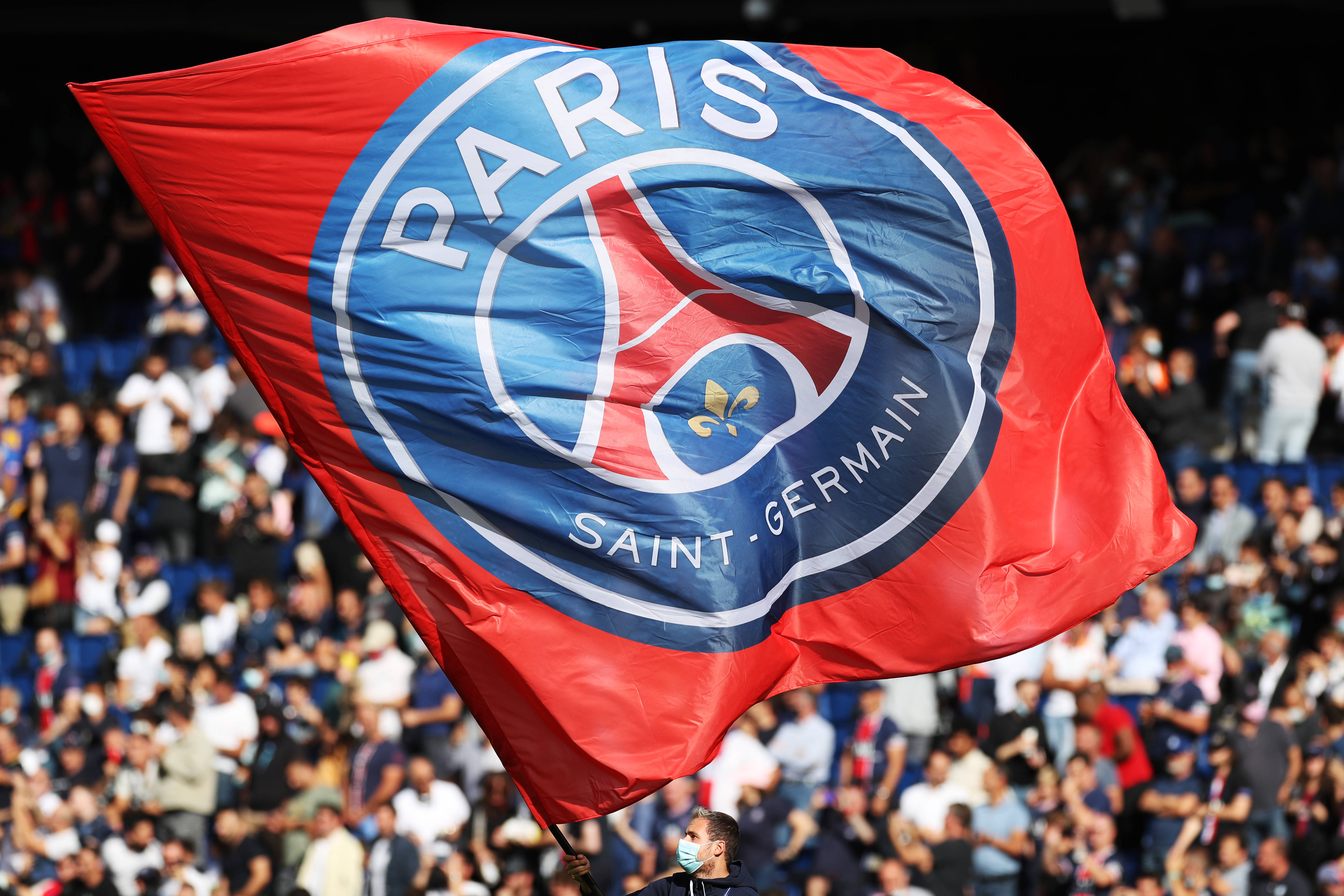 与上赛季判若两人，马刺侧翼悍将凯尔登-约翰逊堪称超级第六人