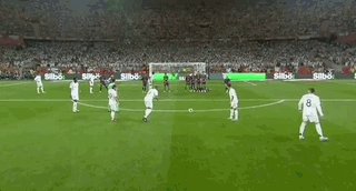 胜同曦更衣室 邱彪克里斯通道迎接全队